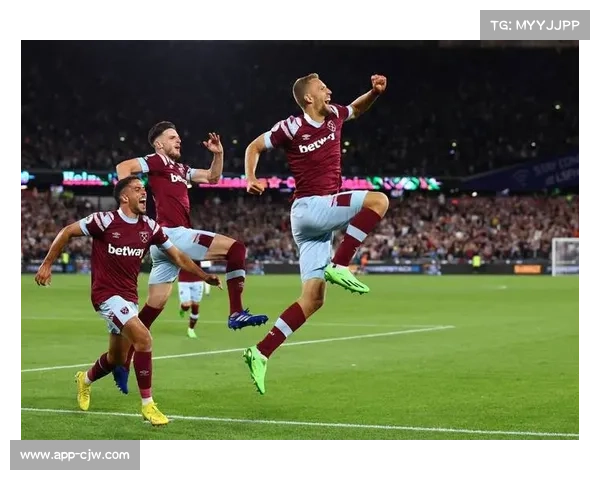 西汉姆联3比1逆转纽卡斯尔强势取胜成功脱离降级区