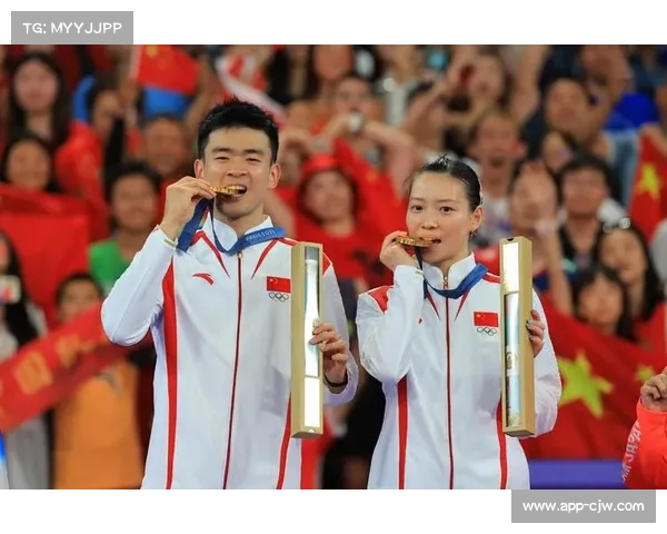 羽毛球世界冠军黄雅琼官宣结婚，晒出婚纱照甜蜜配文